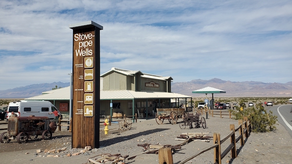 The Stovepipe Wells general store, gas station and campground along Route 190.